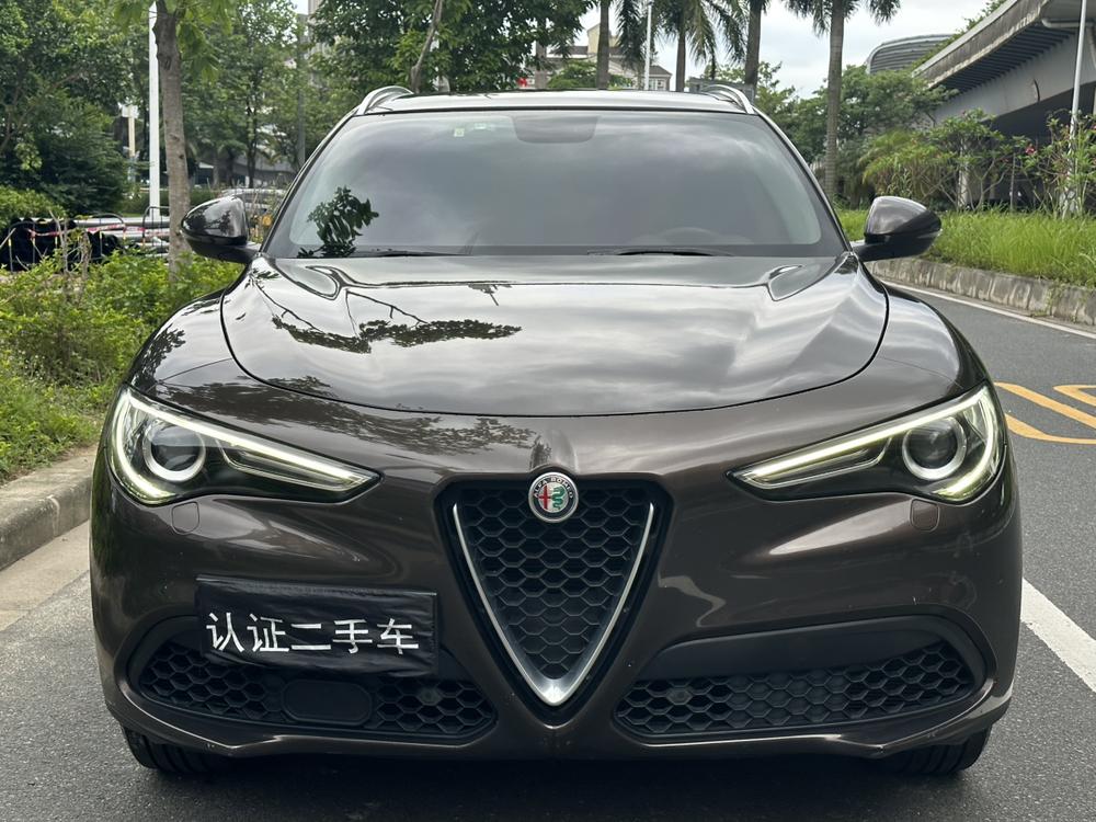 Alfa Romeo Stelvio 2017 2.0T 280HP Luxury