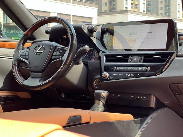 Lexus ES 2023 260 Excellence – фото 7