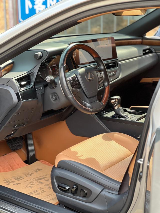 Lexus ES 2023 260 Excellence – фото 8
