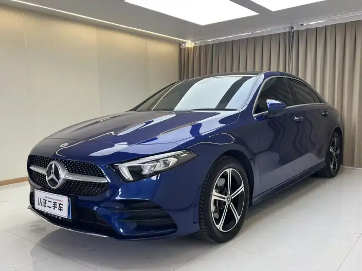 Mercedes-Benz A-class 2022 Model Facelift II A 200 L Sports sedan Fashion Edition