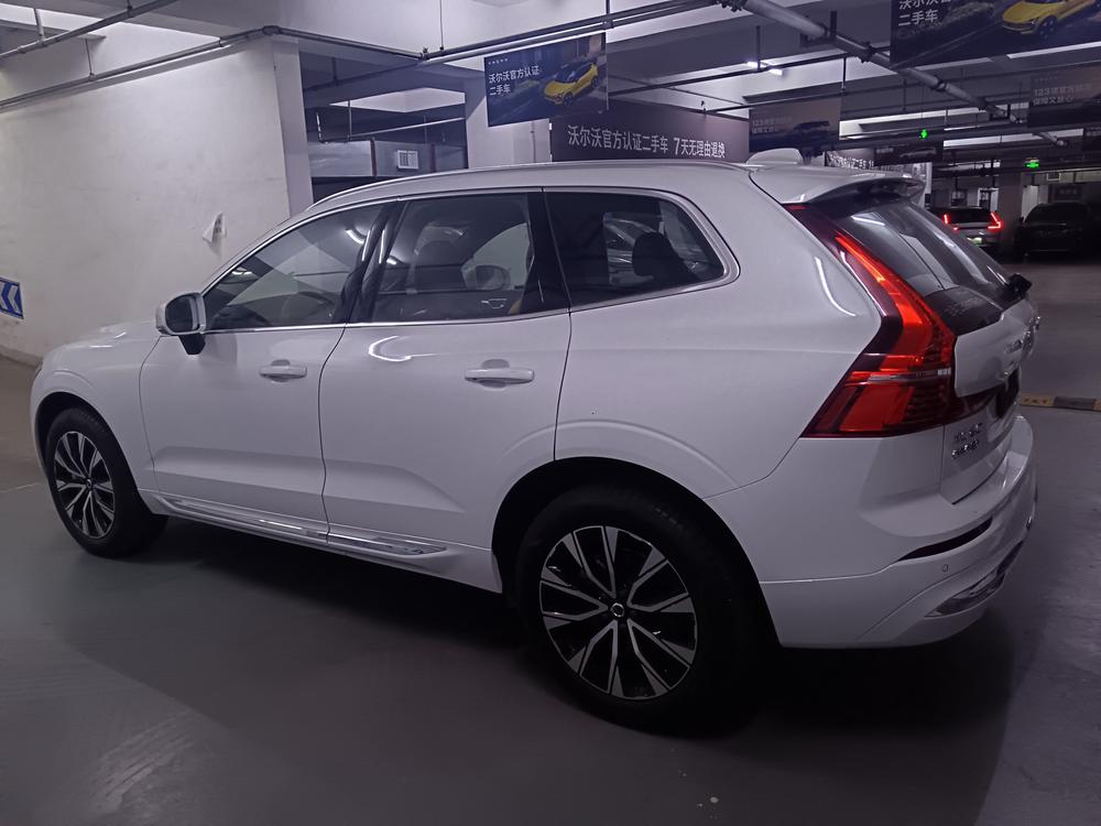 Volvo XC60 2025 B5 AWD Intelligent Far Sport