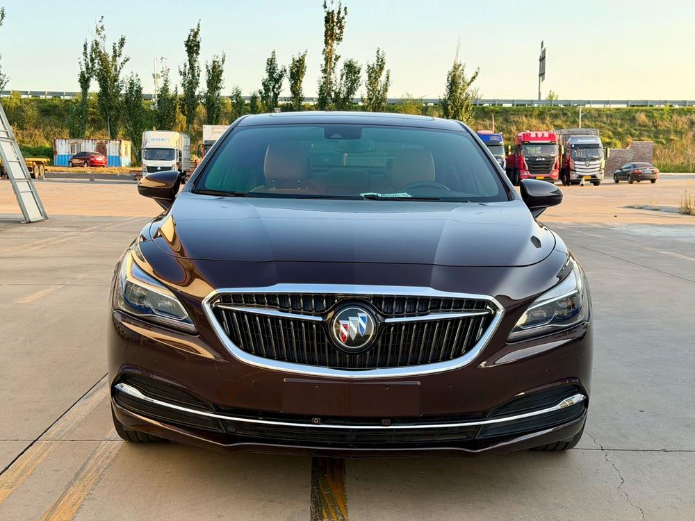 Buick LaCrosse Модель 2018 года 28T Luxury