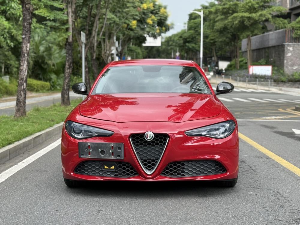 Alfa Romeo Giulia 2017 модификация 2.0T 200HP Elite Edition