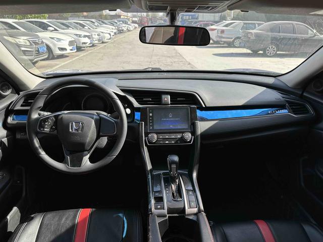Honda Civic 2016 180TURBO CVT Comfort – фото 4