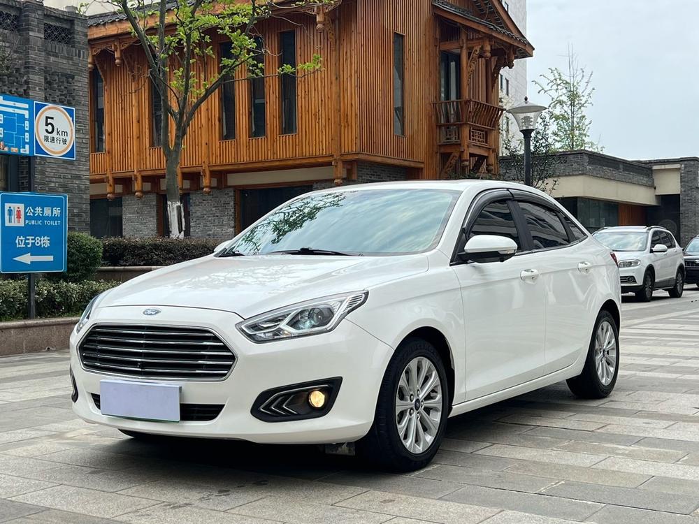 Ford Focus 2017 Happiness Edition 1.5L Automatic Fashion
