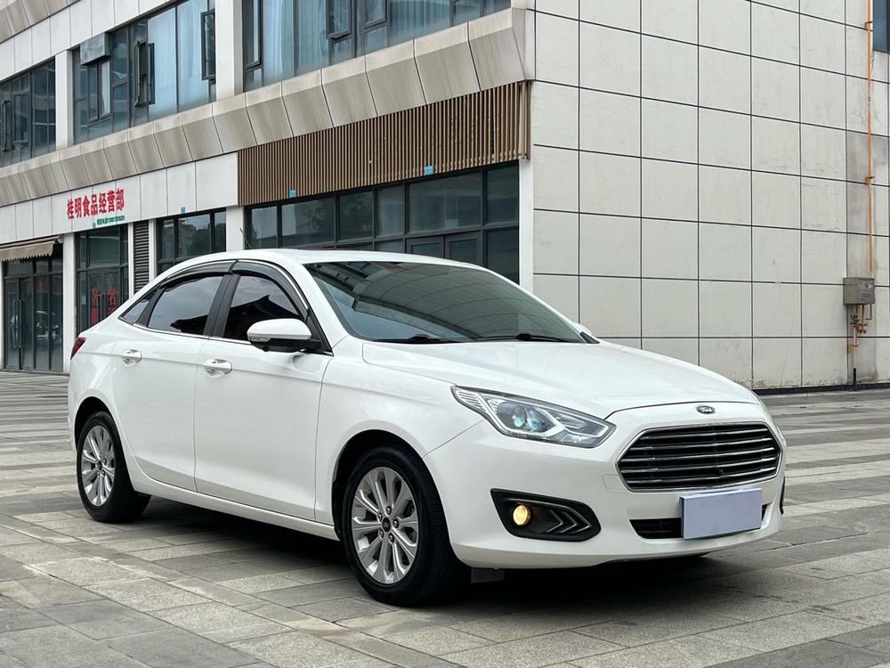 Ford Focus 2017 Happiness Edition 1.5L Automatic Fashion