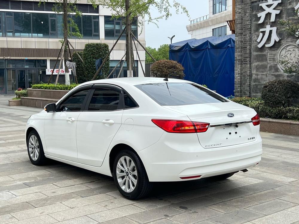 Ford Focus 2017 Happiness Edition 1.5L Automatic Fashion
