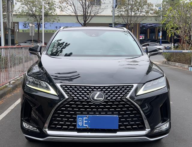 Lexus RX Модель 2020 года комплектация 300 4WD Elegant Edition – фото 2