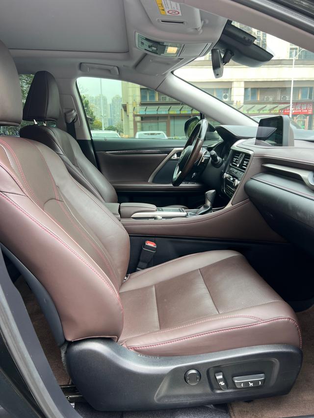 Lexus RX Модель 2020 года комплектация 300 4WD Elegant Edition – фото 7
