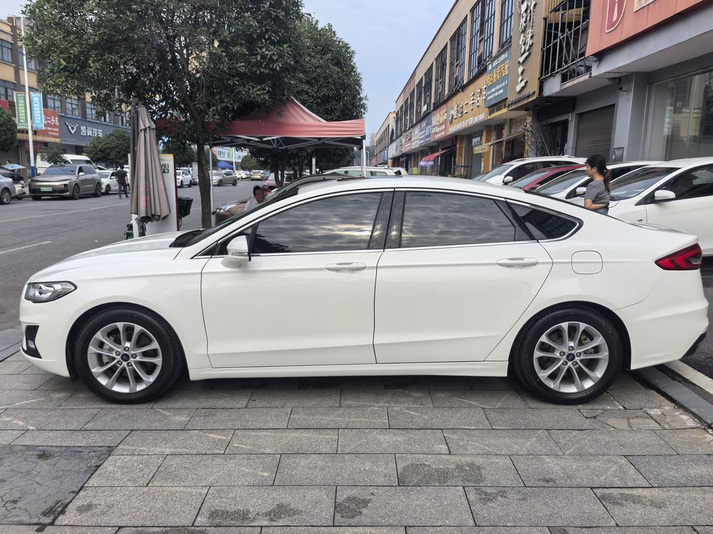 Ford Mondeo 2020 EcoBoost 180 Fashion