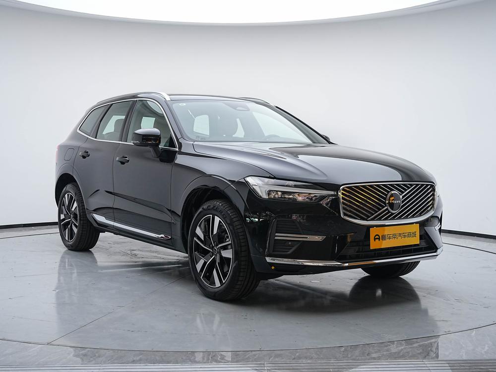 Volvo XC60 2026 модификация B5 4WD Smart Range Deluxe Edition