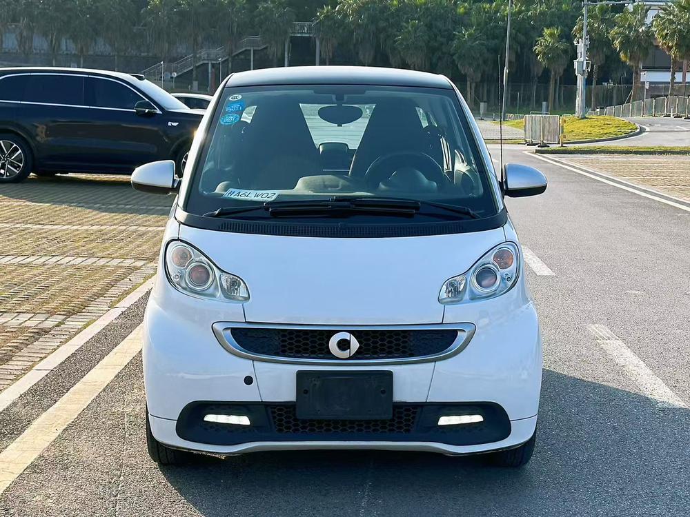 Smart Fortwo 2012 модификация 1.0 MHD Hardtop Passion Edition