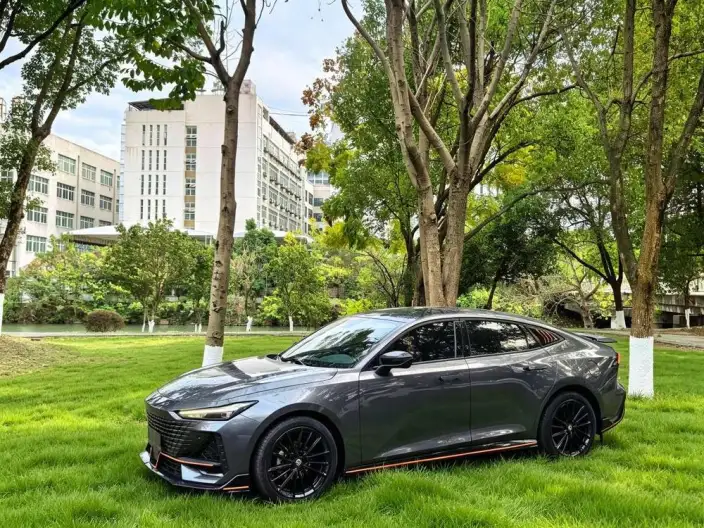 Changan UNI-V 2023 Model 1.5T Sports Edition