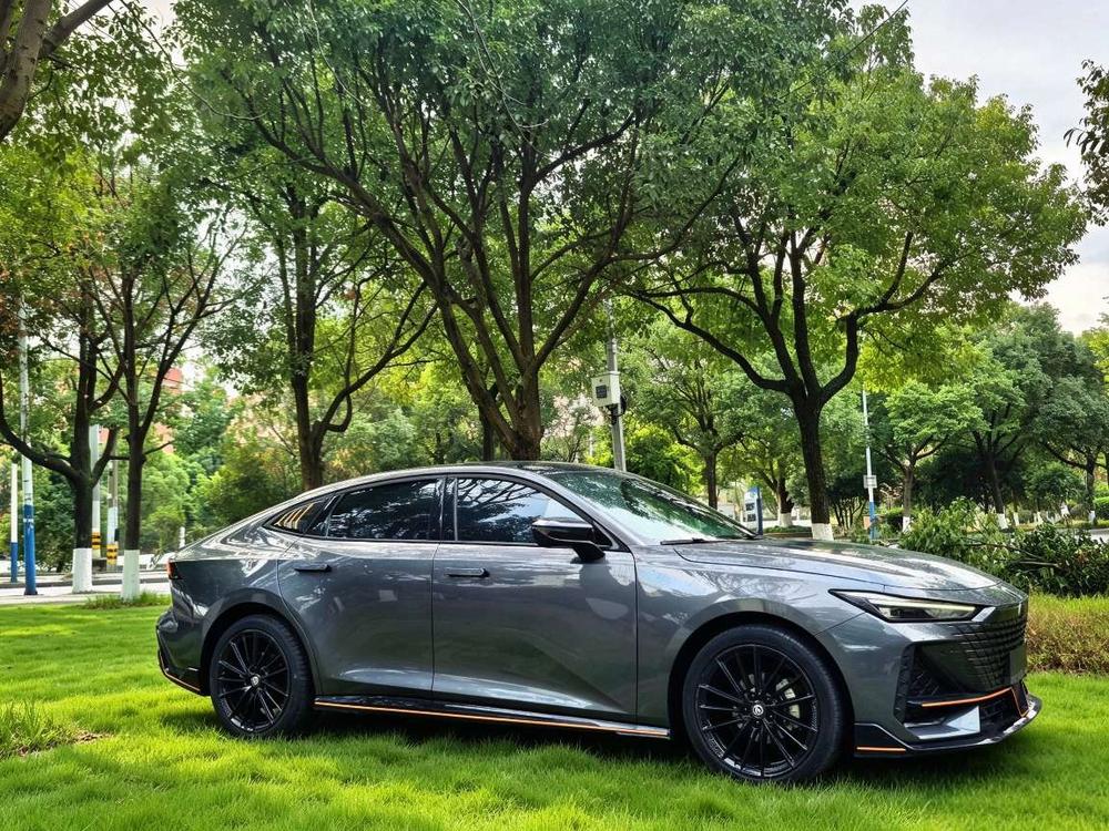 Changan UNI-V 2023 1.5T Sport