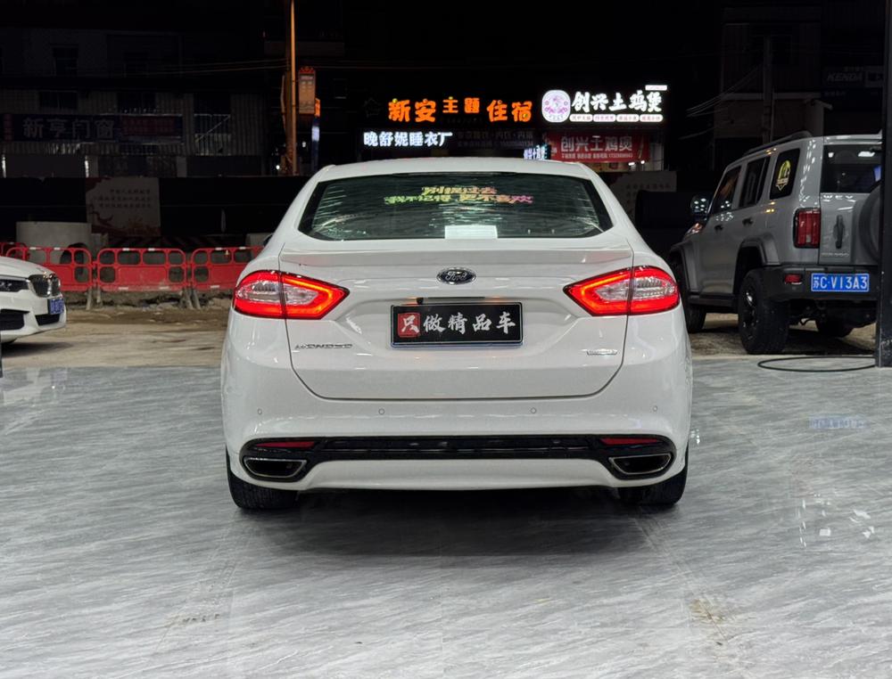 Ford Mondeo 2013 2.0L GTDi200 Fashion