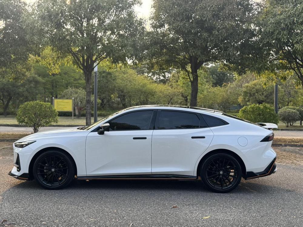Changan UNI-V 2023 1.5T Sport