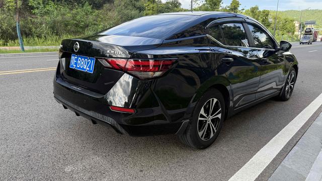 Nissan Sylphy 2022 1.6L XL CVT Enjoy – фото 8