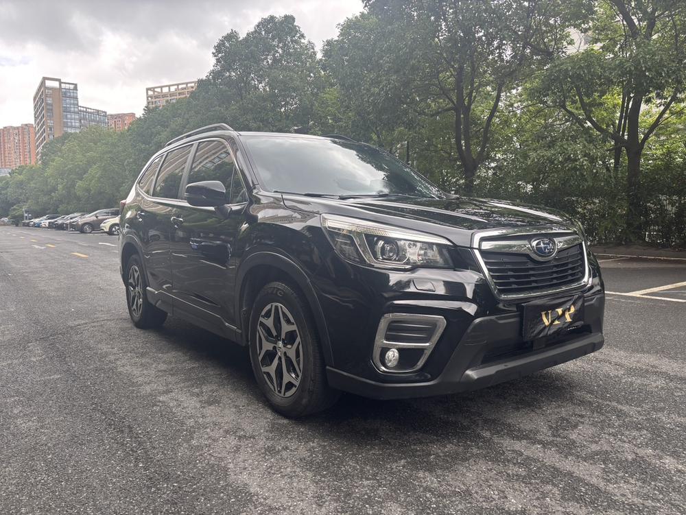 Subaru Forester Модель 2020 года 2.0i Deluxe Edition EyeSight