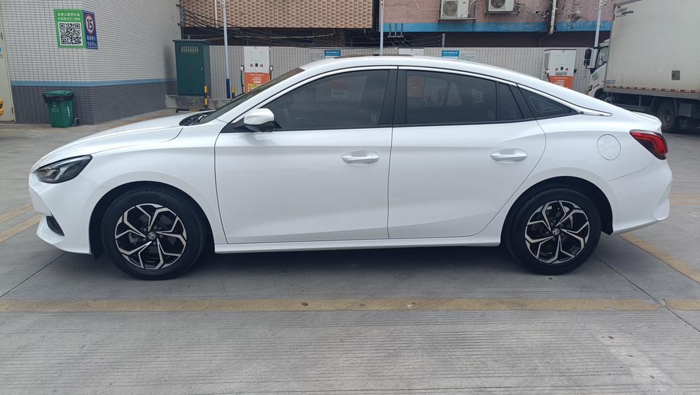 MG5 2021 Facelift 180DVVT CVT Youth Luxury