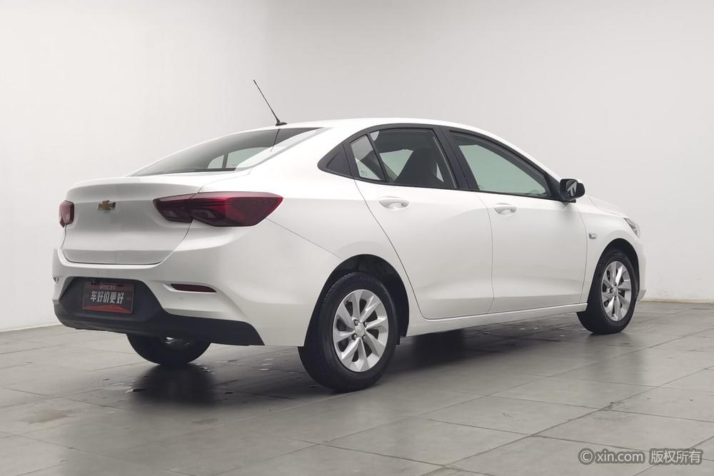 Cavalier Модель 2022 года 325T автоматическое Joy Baojun Edition