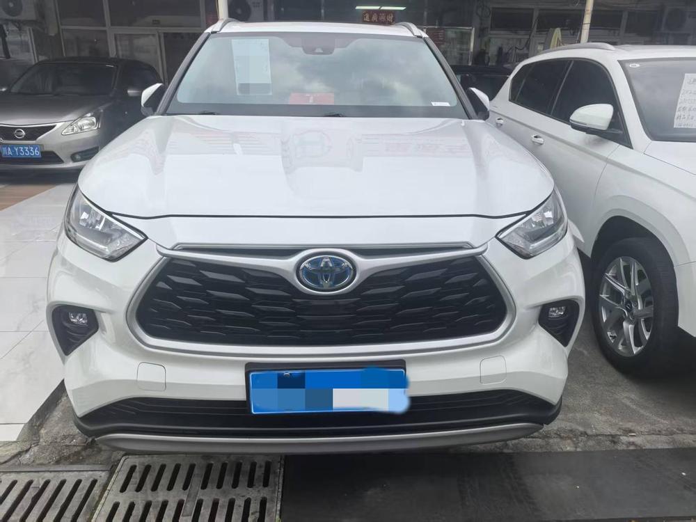 Toyota Highlander Раздел 2023 Hybrid 2.5L 4WD Premium Edition 7 seat