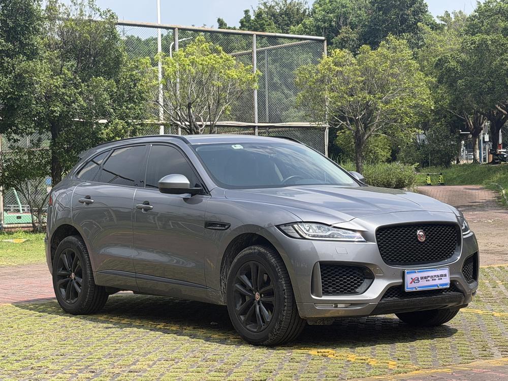 Jaguar F-PACE Модель 2020 года 2.0T 4WD Chequered Flag Edition