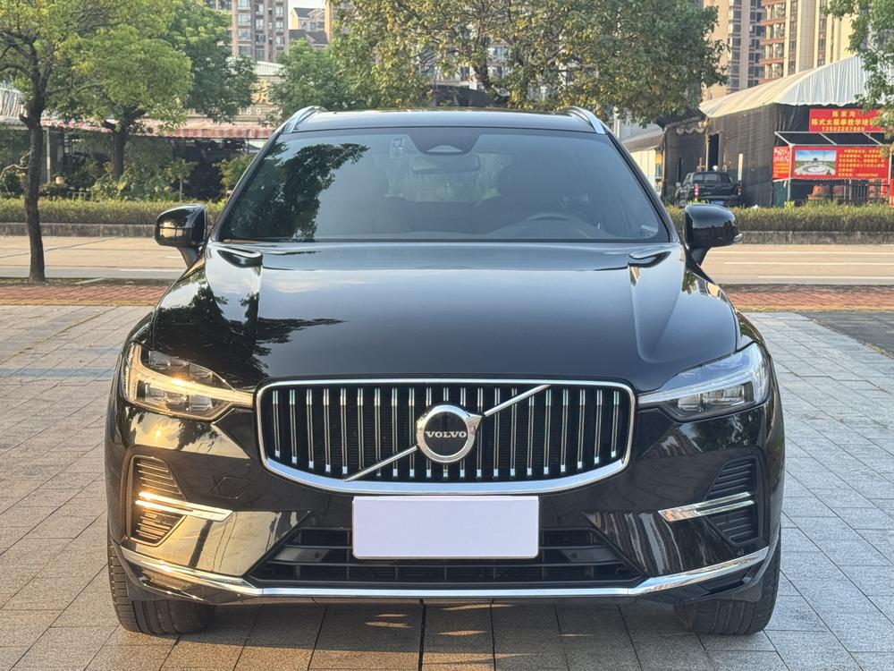 Volvo XC60 2023 B5 AWD Intelligent Refined Luxury