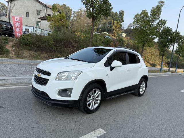 Chevrolet Trax 2016 1.4T Manual 2WD Comfort Sunroof – фото 1