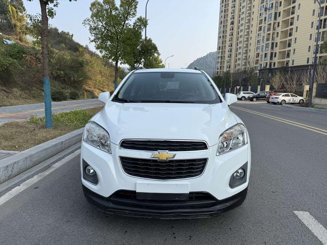 Chevrolet Trax 2016 1.4T Manual 2WD Comfort Sunroof – фото 9