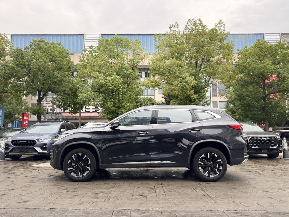 EXEED Lingyun Раздел 2023 Lynk 300T 2WD Star Enjoy Edition