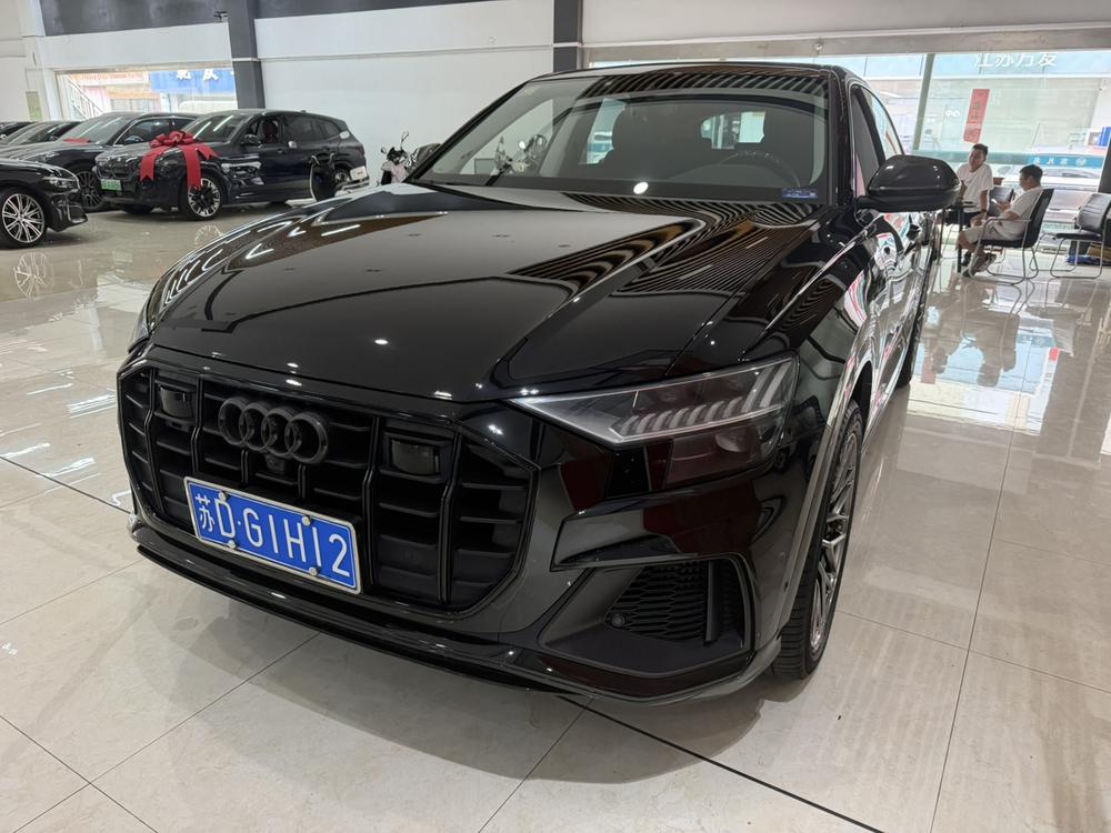 Audi Q8 2021 55 TFSI Luxury Sport