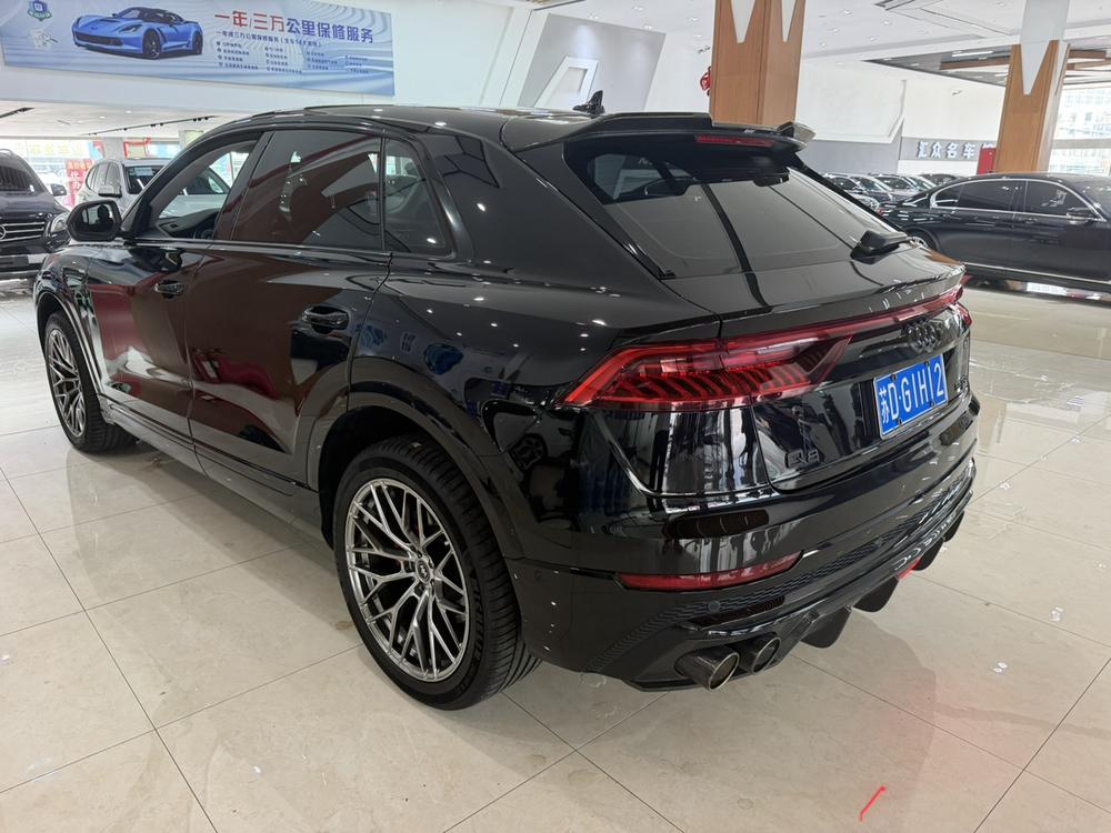 Audi Q8 2021 55 TFSI Luxury Sport