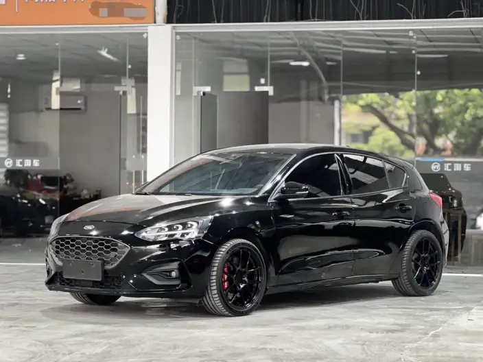 Ford Focus 2021 Model Hatchback EcoBoost 180 Automatic ST Line