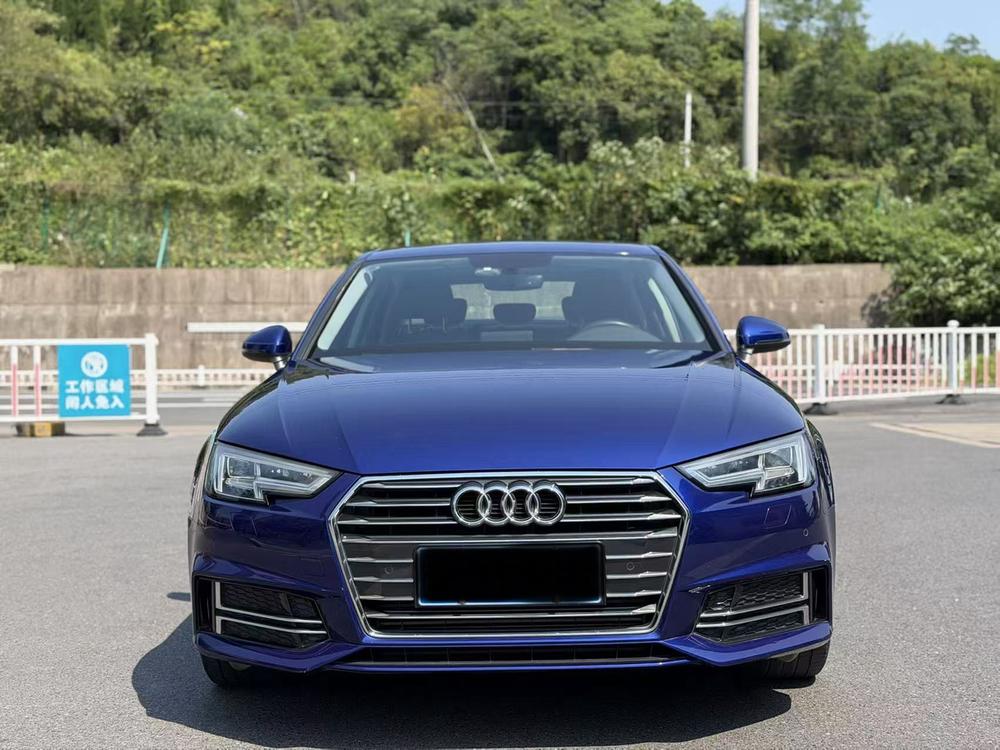 Audi A4L 2019 40 TFSI Entry China VI