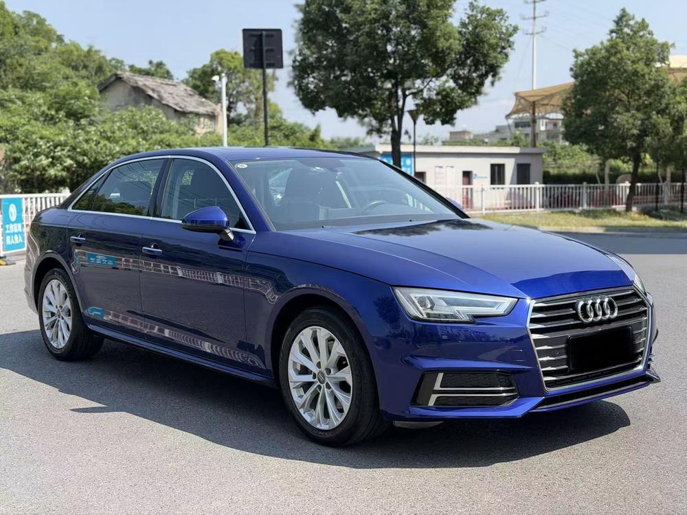 Audi A4L 2019 40 TFSI Entry China VI