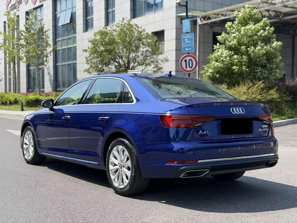 Audi A4L 2019 40 TFSI Entry China VI