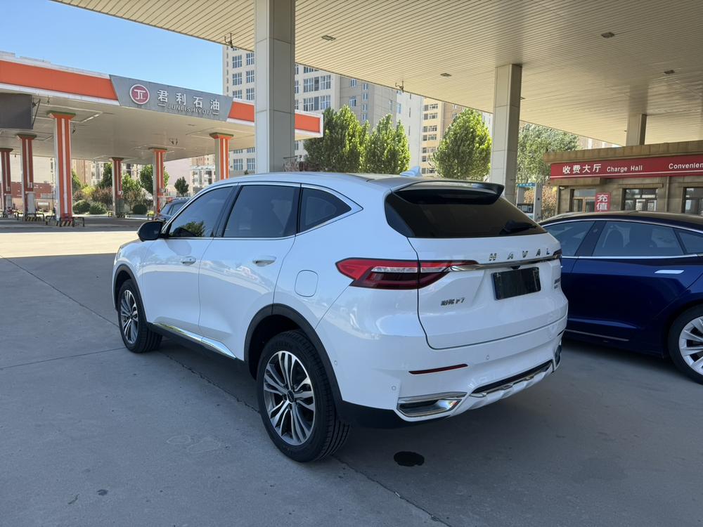 Haval F7 Модель 2021 года 2.0T 4WD i Baojun