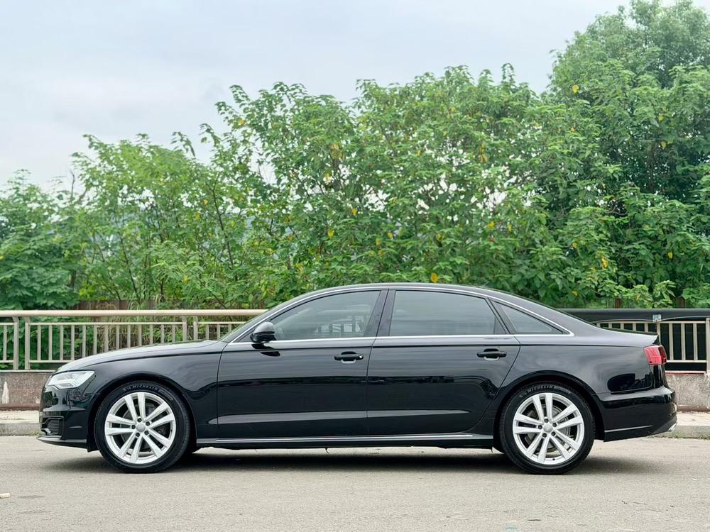 Audi A6L 2018 30th Anniversary TFSI Entry