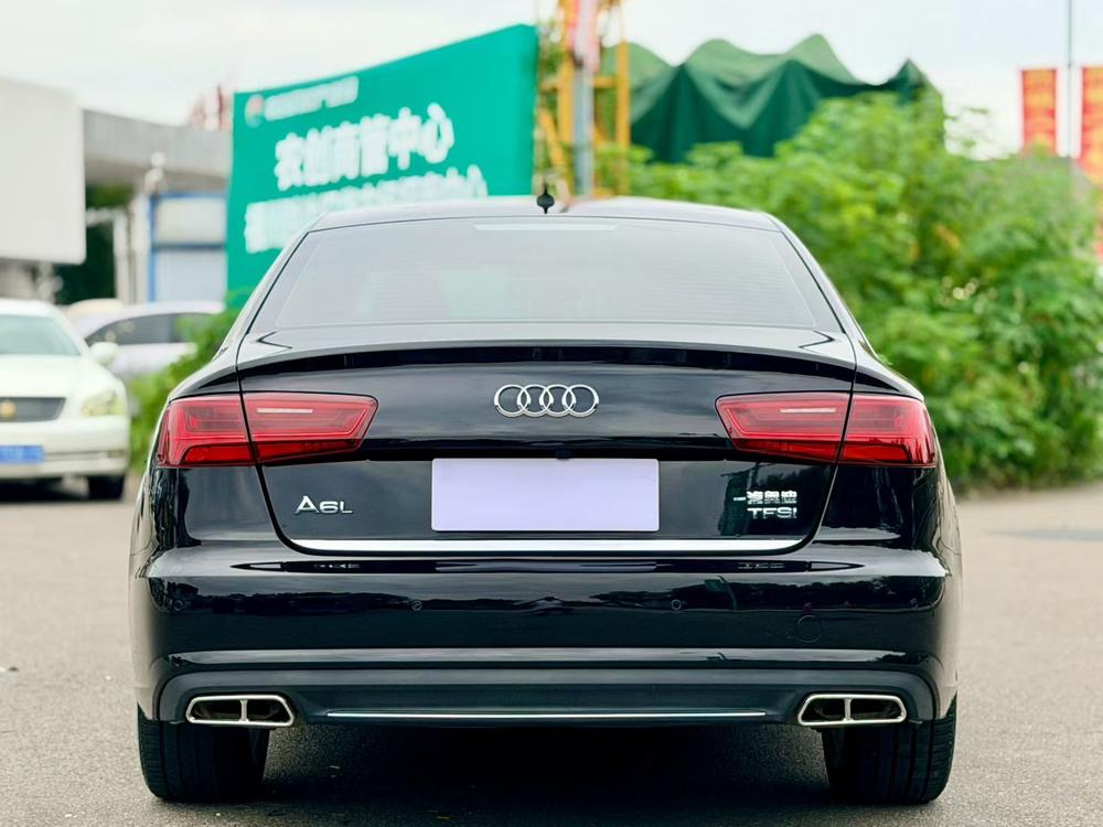 Audi A6L 2018 30th Anniversary TFSI Entry