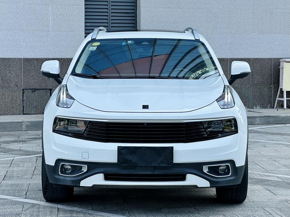 Lynk & Co 01 2017 2.0T 2WD Type Pro