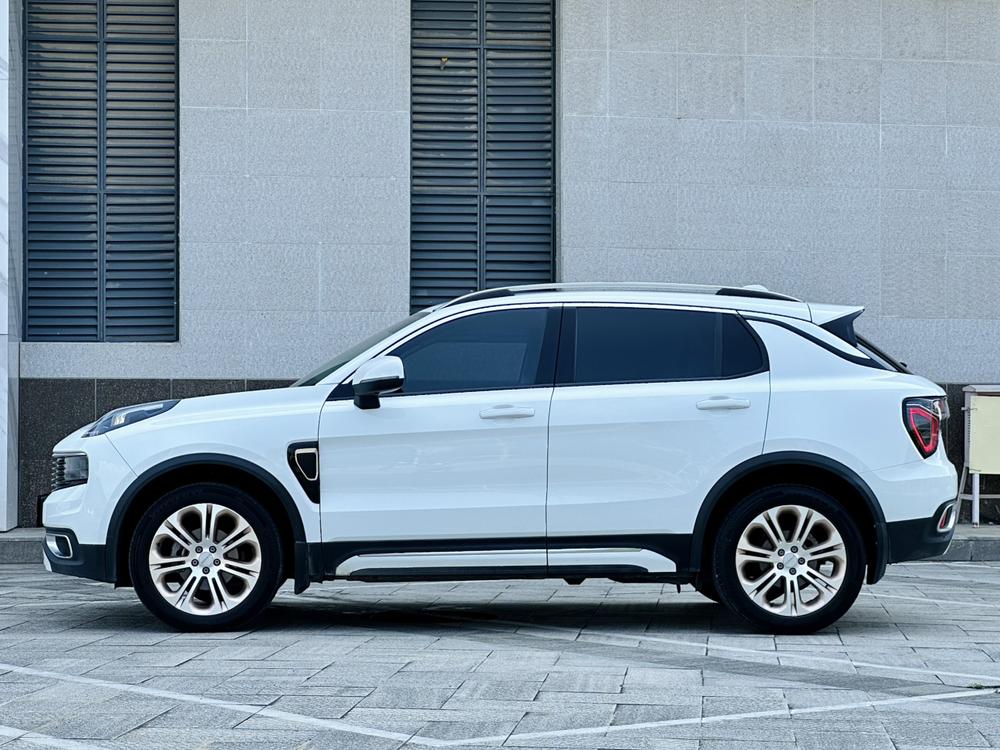 Lynk & Co 01 2017 2.0T 2WD Type Pro