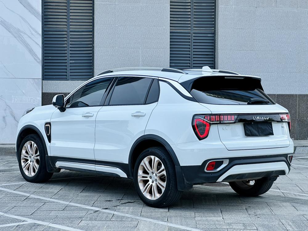 Lynk & Co 01 2017 2.0T 2WD Type Pro