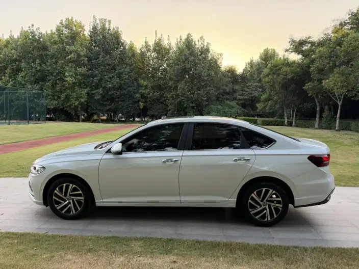Volkswagen Lavida 2023 Model 300TSI DSG Manyi Edition