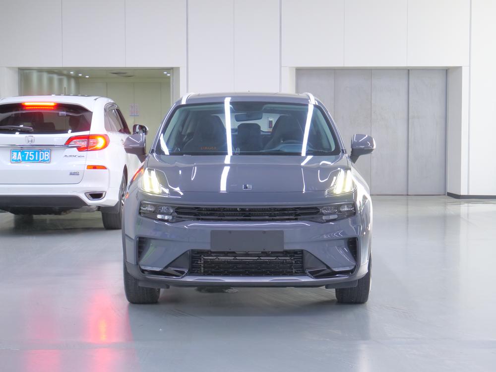 Lynk & Co 06 EM-P 2020 Plus