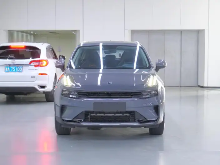 Lynk & Co 06 EM-P 2020 Model Plus