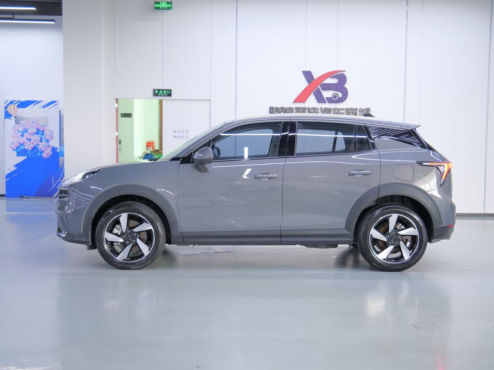 Lynk & Co 06 EM-P 2020 Plus
