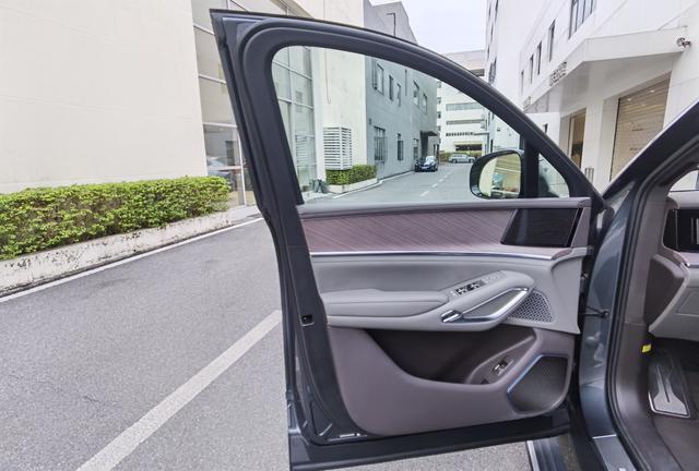 DENZA N9 DM 2025 Flagship – фото 8