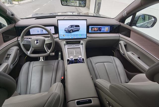 DENZA N9 DM 2025 Flagship – фото 11