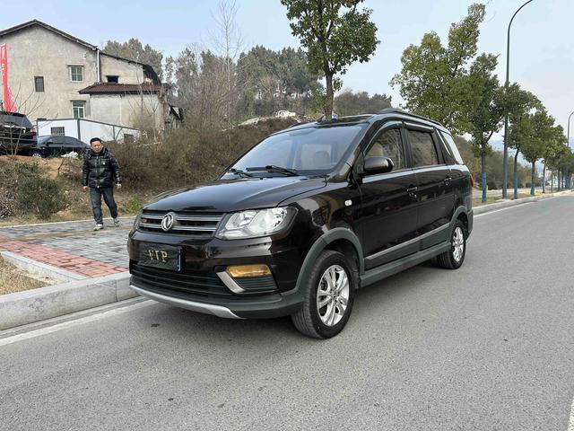 Fengguang 370 2017 модификация 1.5L CVT Fashion 7 seat – фото 1
