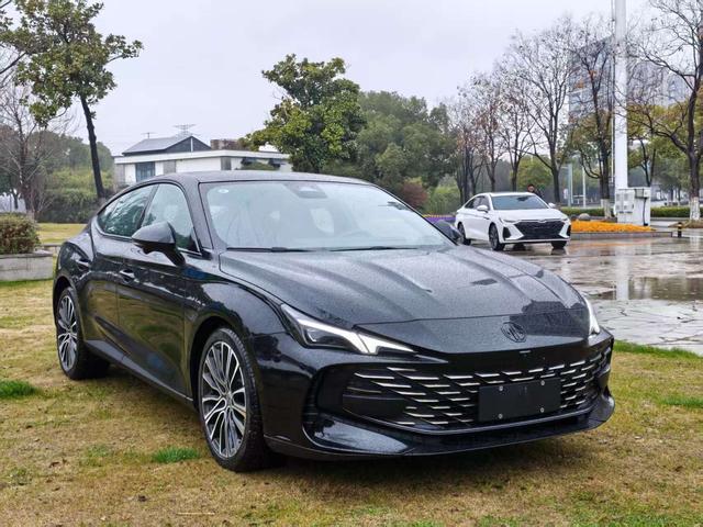MG7 2023 1.5T DCT Supreme Luxury – фото 3